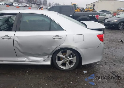 2012 Toyota Camry Se V6 z USA, uszkodzony, nr VIN 4T1BK1FK2CU002889